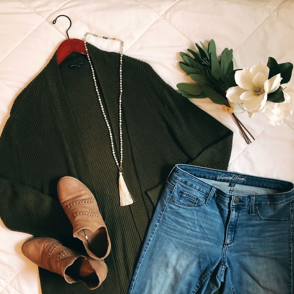 American Eagle Oversized Cardigan Sweater